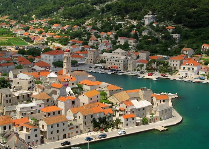 With Pool * 포스티라