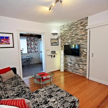 Dom wakacyjny With Pool Postira