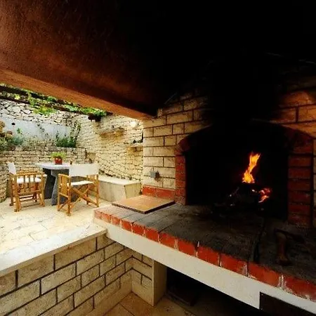 With Pool Hébergement de vacances Kuciste