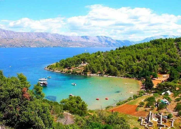 With Pool * Постира