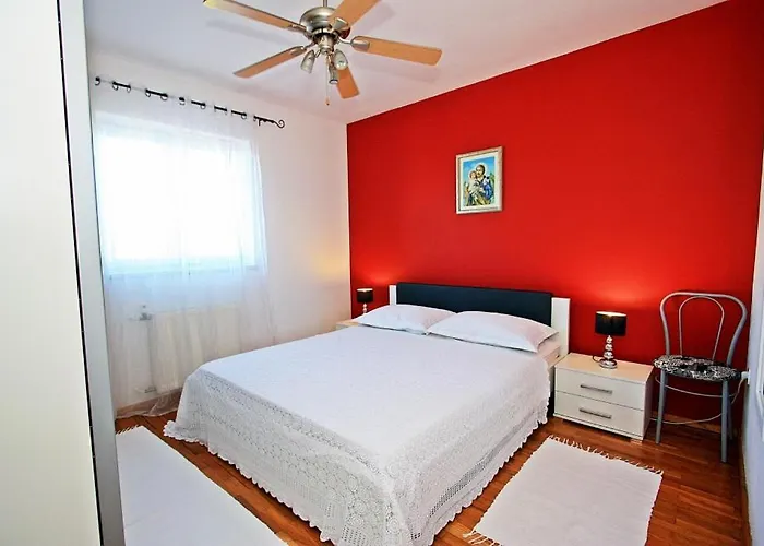 With Pool בית נופש פוסטיר